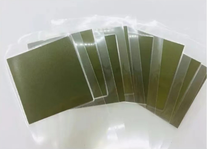 Difference between different colors of magnetic field viewing film