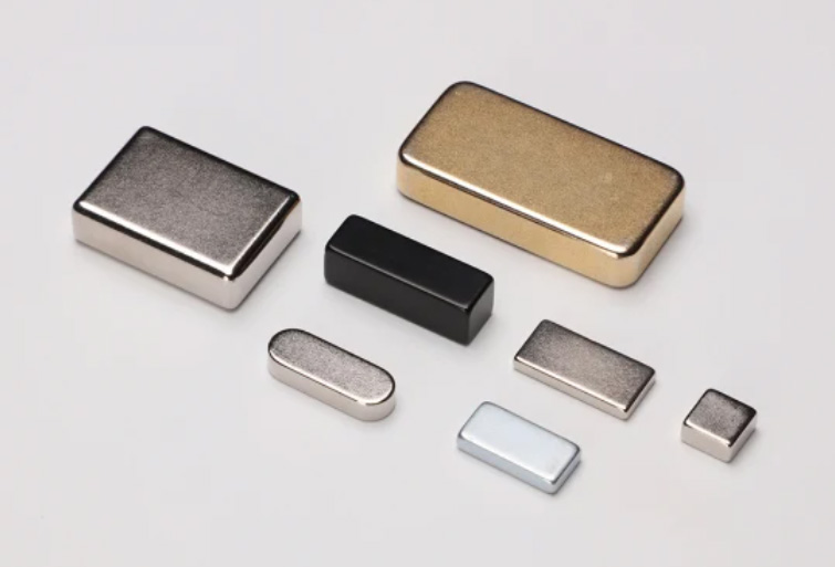 Rectangular neodymium magnets in different sizes and coatings