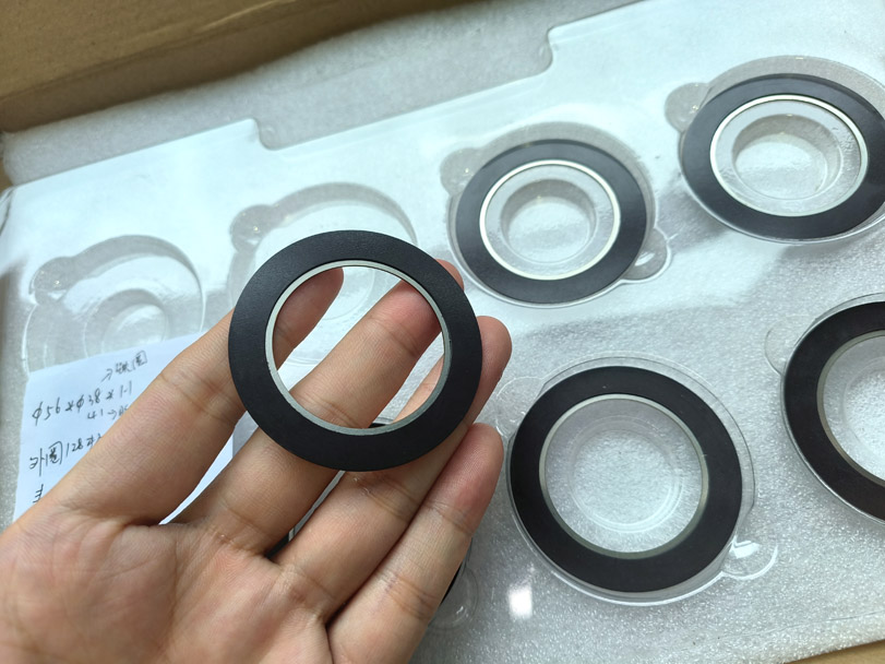 Ultra-thin thickness precision multi-pole magnetic ring 56x38x1.1mm