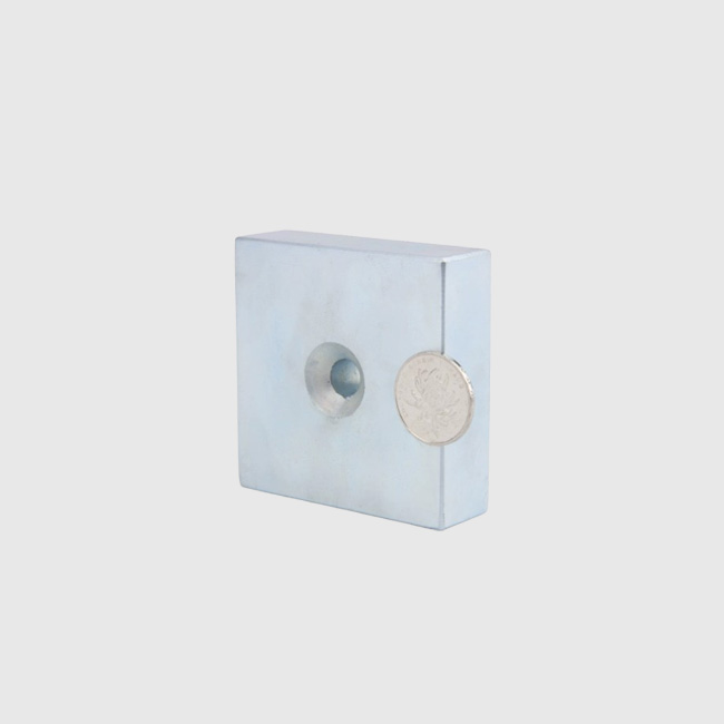 M10 square countersunk hole magnet 75x75x25mm 350mt