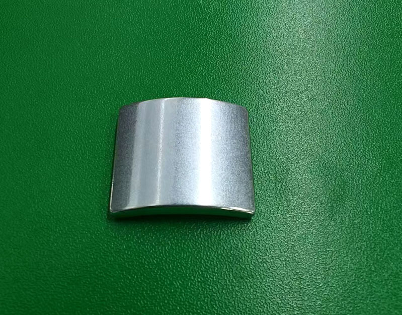 Galvanized curved rare earth neodymium magnet