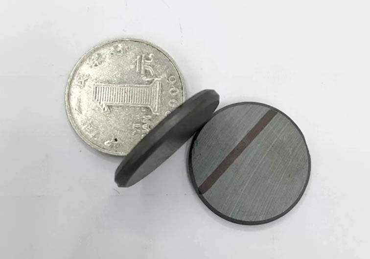 25x3mm circular ferrite magnet with chamfered edges.