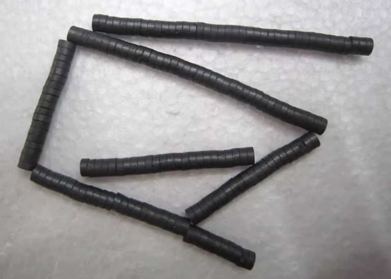 5mm diameter 3mm thickness small black round ceramic ferrite physical picture